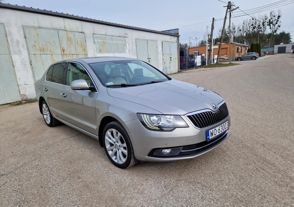 Skoda Superb cena 45000 przebieg: 345423, rok produkcji 2014 z Ostrołęka małe 211